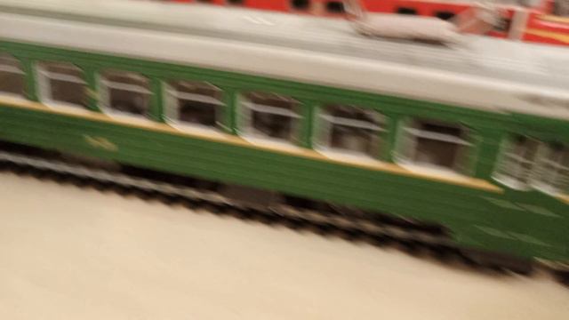 Модель Электропоезда ЭР2-1225/1226/1227 от Умбум на строящемся жд-макете. смотреть онлайн