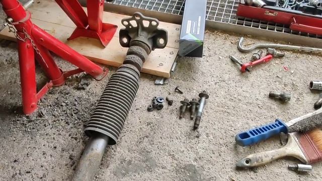 Замена задних амортизаторов Opel Corsa Ecoflex ,1,3 дизель. смотреть онлайн