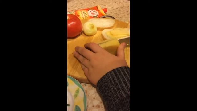как сделать горячие бутеры с сыром и помидорами смотреть онлайн