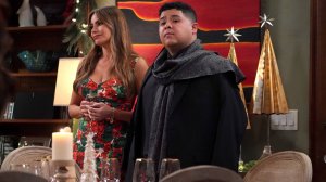 Сериал Американская семейка - 3 сезон 21 серия / Modern Family