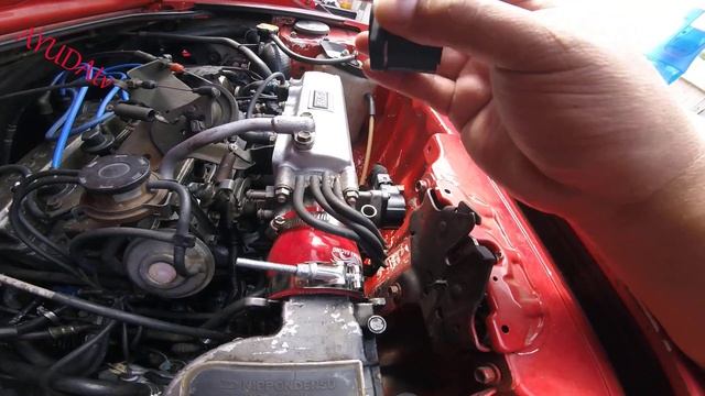 PORQUE LAS REVOLUCIONES DE MI CARRO SUBEN Y BAJAN - AUTO SE APAGA смотреть онлайн