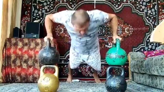 Отжимания на 4 гирях 10 раз смотреть онлайн