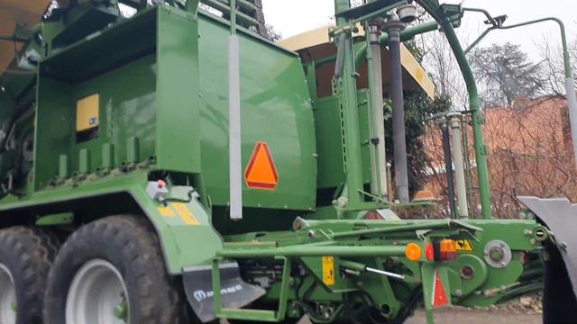 Krone Comprima CF 155 XC смотреть онлайн