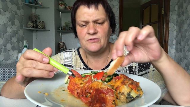 МУКБАНГ /путный крыс/ МИНТАЙ С ОВОЩАМИ смотреть онлайн