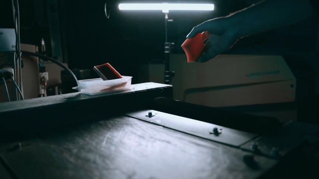 Как профи готовятся к сезону: ремонт, шлифовка, заточка кантов, парафин смотреть онлайн