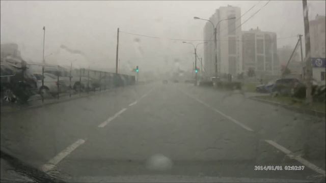 Град и потоп в Санкт-Петербурге 17.07.2015 смотреть онлайн