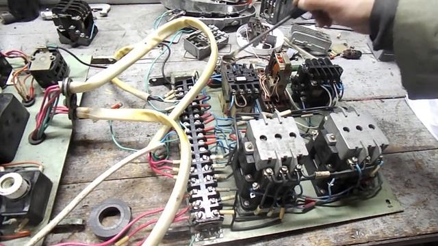 Ремонт электрошкафа токарно-винторезного станка 1А616. Часть 1 смотреть онлайн