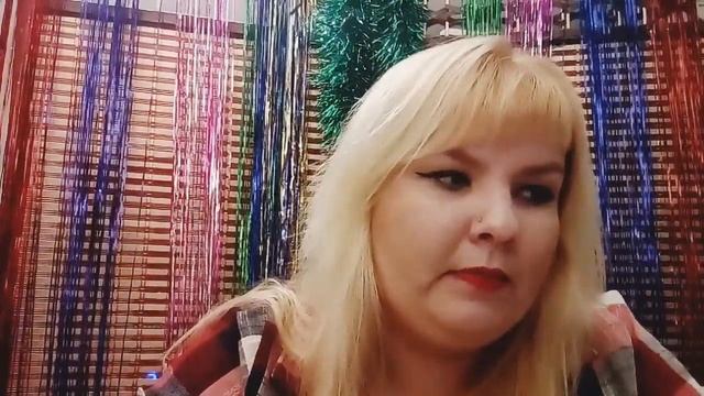 Мои новогодние покупки из Yves Rocher/ моё первое видео/не судите строго смотреть онлайн