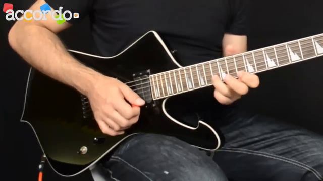 Giacomo Castellano: "Hybrid Picking metal blues" (Guitar Lesson) смотреть онлайн