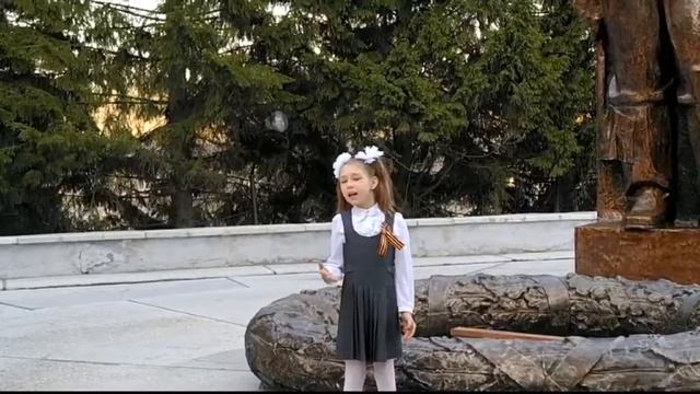 Мыльникова Мария читает стихотворение С.Маршака "Мальчик из села Поповки" смотреть онлайн