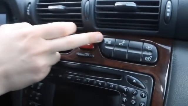 Обзор Mercedes Benz С200 W203 Kompressor 2.0i MT , 2001 года с пробегом 189 тыс.км