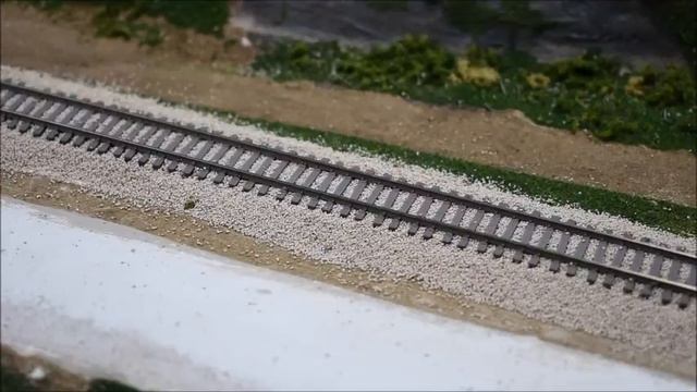 MODEL RAILROAD BASICS:Diorama Build Part 11-Applying Ballast смотреть онлайн