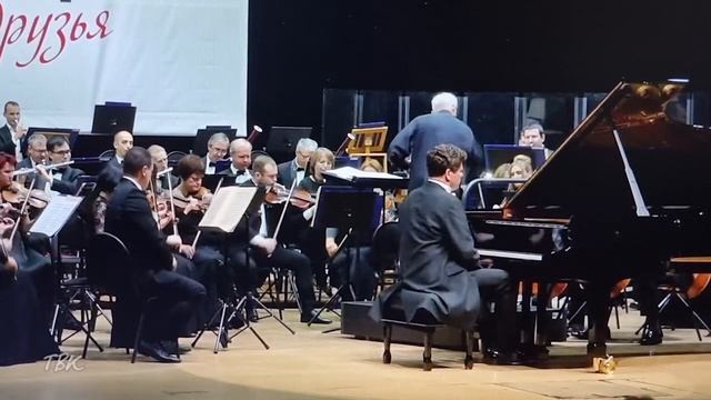 Колпашевцы могли, не выезжая в Томск, побывать на фестивале "Денис Мацуев и друзья" смотреть онлайн