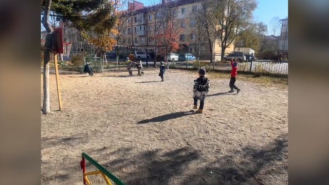 10-11-2023 Подвижные игры на улице «Футбол" смотреть онлайн