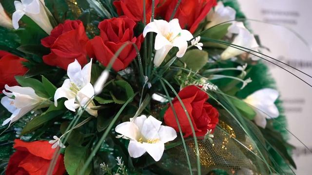 Траурный венок в форме капли, код 44919, ЕвроСервис смотреть онлайн