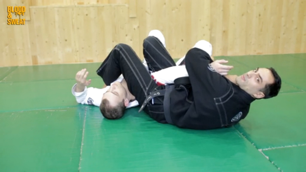 Школа БДД. Урок 43. Комбинация кимура, рычаг локтя, американа, рычаг локтя смотреть онлайн