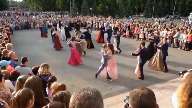 Cайра Бегим "Мектеп вальсы" с.о Сулайман Рысбаев смотреть онлайн