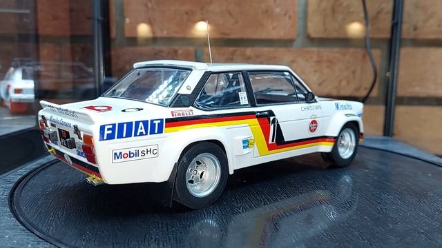 Fiat 131 Abarth Walter Röhrl Rallye Hunsrück 1979 Ixo 1/18 смотреть онлайн