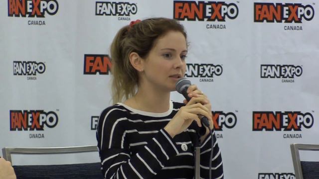 Rose McIver - Fanexpo Toronto 2018 смотреть онлайн
