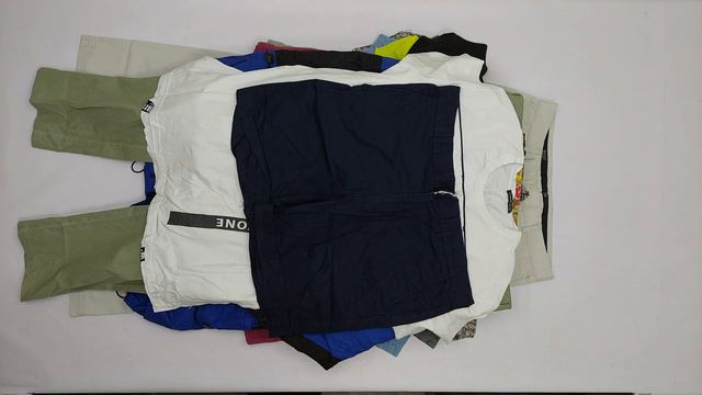 24008 Мужской микс весна-лето MEN / S (extra/1 кат) 47 пак 10кг. по 6.75€/кг. 39шт. смотреть онлайн