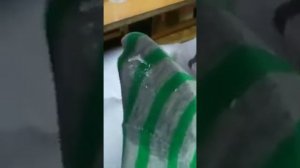 Как очистить одежду от жвачки