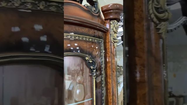 Сервант Джоконда 4Д корень дуба глянец Мебельный салон VIDMEBEL.