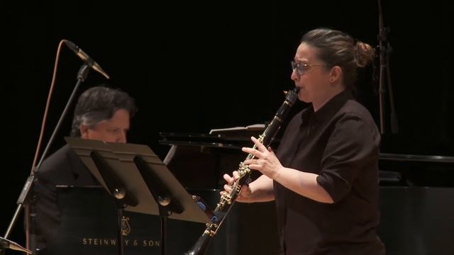 Sonata for Clarinet and Piano, by Carlos Guastavino, mov.I смотреть онлайн