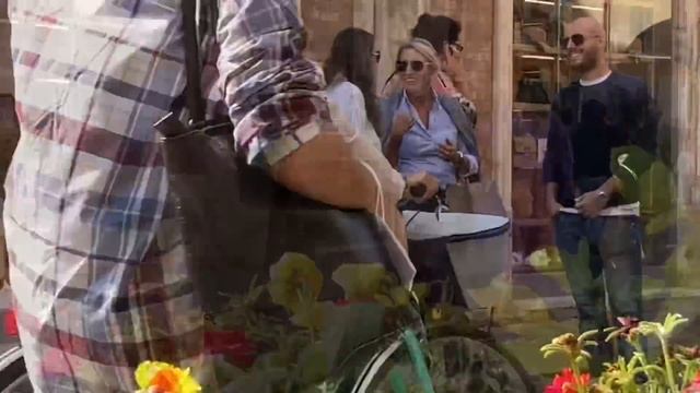 Как Одеваются в Италии осенью смотреть онлайн