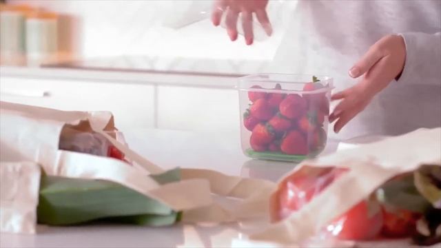Контейнеры для хранения овощей, фруктов и ягод Sistema FreshWorks смотреть онлайн
