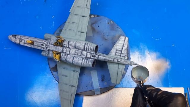 Су-25 Звезда 1-48, Окраска нижней части модели самолёта. смотреть онлайн