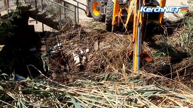Русло реки Восточный Булганак принялись расчищать смотреть онлайн
