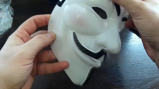 Легендарная маска Гая Фокса,или Анонимус из Китая смотреть онлайн