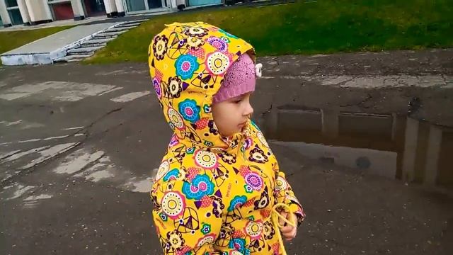 5 мая.Черви промокли и вылезли на асфальт подсохнуть) смотреть онлайн