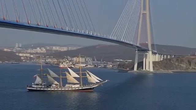 «Паллада» отправляется в юбилейный 150-й рейс. Видео отбытия смотреть онлайн