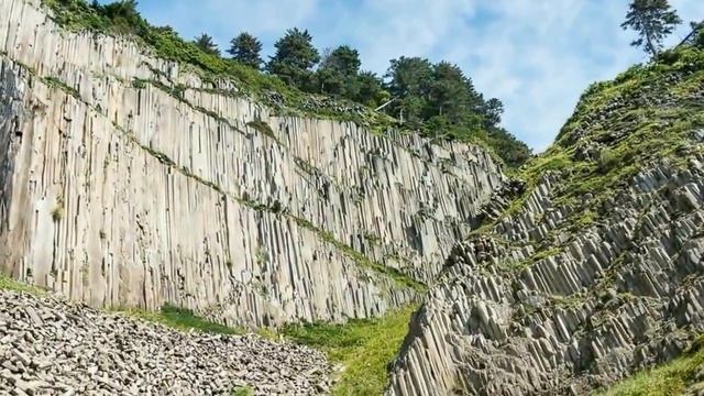 Уникальный природный ландшафт. Красота вулканических формирований. смотреть онлайн