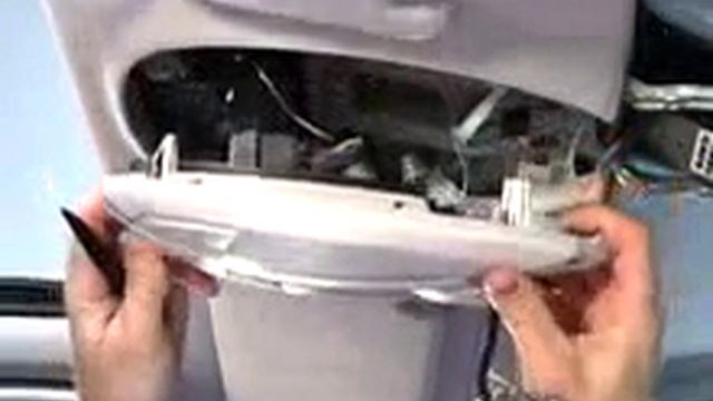 Снятие салонного зеркала и переднего плафона w211 смотреть онлайн