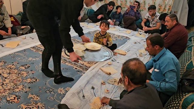 چالش های خانواده روستایی عشایری:دعوت به جشن عروسی در روستا  #عشایر #خانواده #ایران