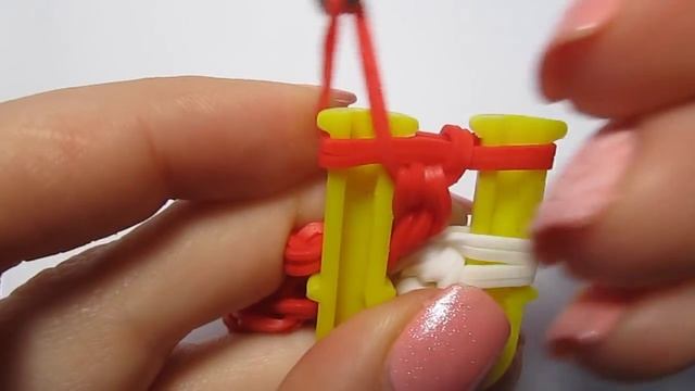 НОВОГОДНИЙ САПОЖОК из резинок на рогатке | Rainbow Loom Santa Boot смотреть онлайн