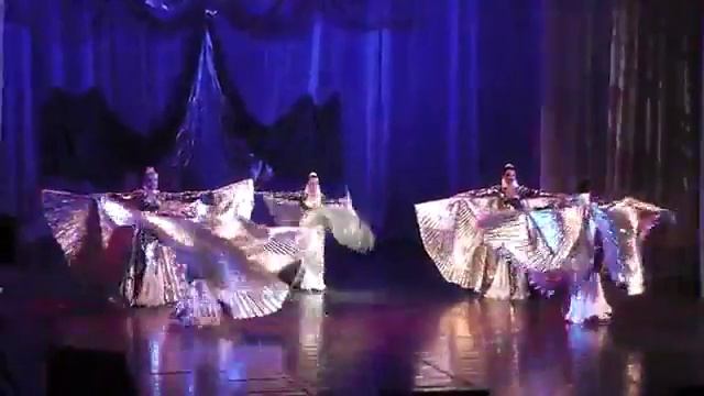 Амира-снежные королевы смотреть онлайн