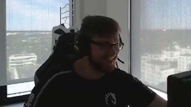 Dota2 Twitch Highlights - AMOURANTH Big Fan Of Qojqva смотреть онлайн