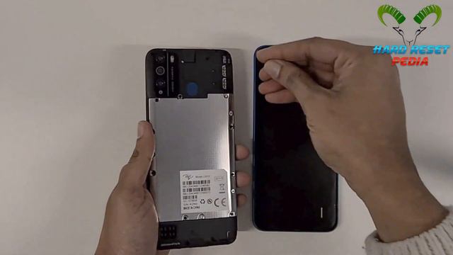 Itel Vision 2 Plus Insert The SIM Card смотреть онлайн