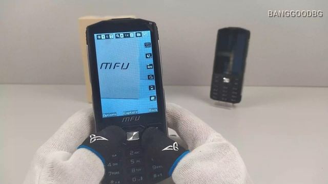 MFU A905 3.5inch 4000mAh Power Bank Tri SIM Wireless FM Big Volume Super Torch Light Feature Phone смотреть онлайн