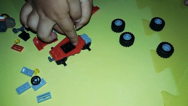 Делаем КВАДРОЦИКЛ из ЛЕГО. How to make a quad bike from LEGO. смотреть онлайн