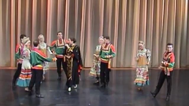 "Я - деревенская" - Наталья Нужина. Московский Государственный ансамбль "Русская фантазия" смотреть онлайн