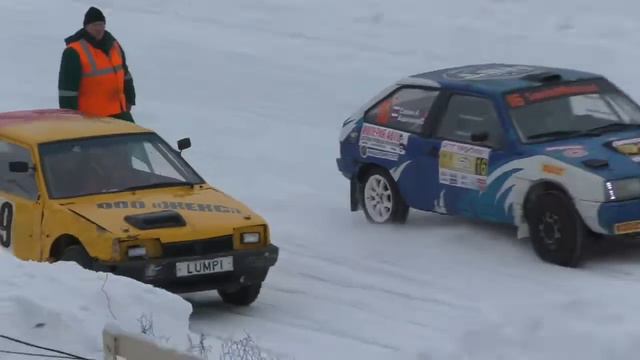 Автошоу на льду Слободской/Нарезка в сложных ситуациях смотреть онлайн