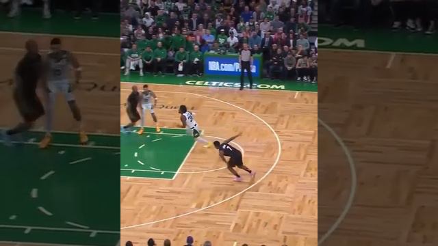 Marcus Smart with the steal & dime! ☘️(2) смотреть онлайн