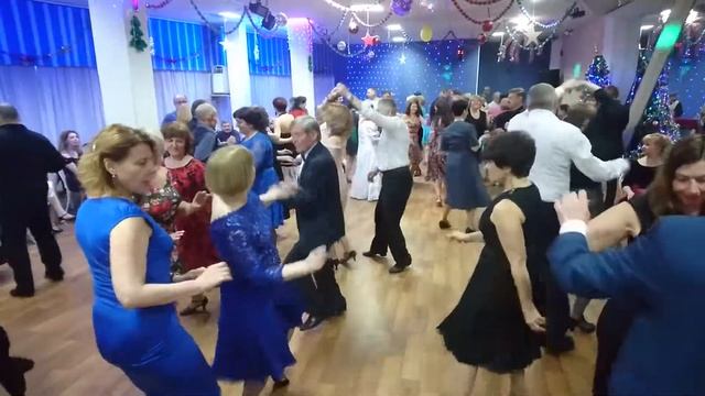 На балу 20-летия танцевального клуба "Ещё не вечер" смотреть онлайн