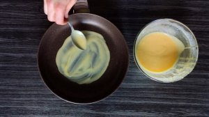 Вафельные трубочки на сковороде. Хрустящие трубочки с начинкой без вафельницы.