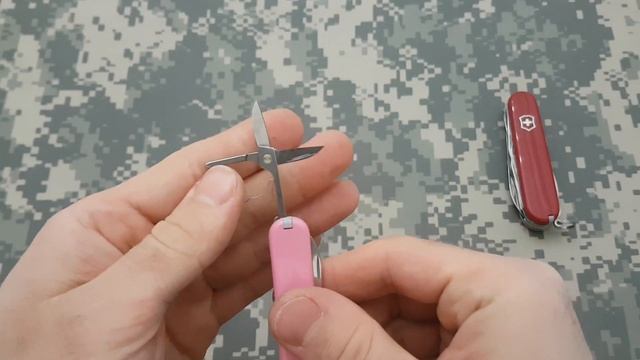 Обзор Швейцарского ножа Victorinox Classic SD 0.6223