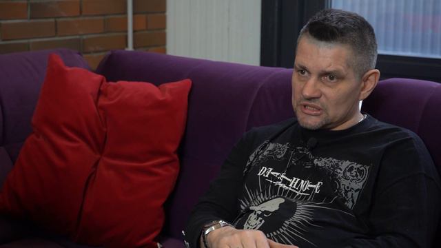 Олег Нестеров Жизнь со съёмного гаража до собственной школы смотреть онлайн